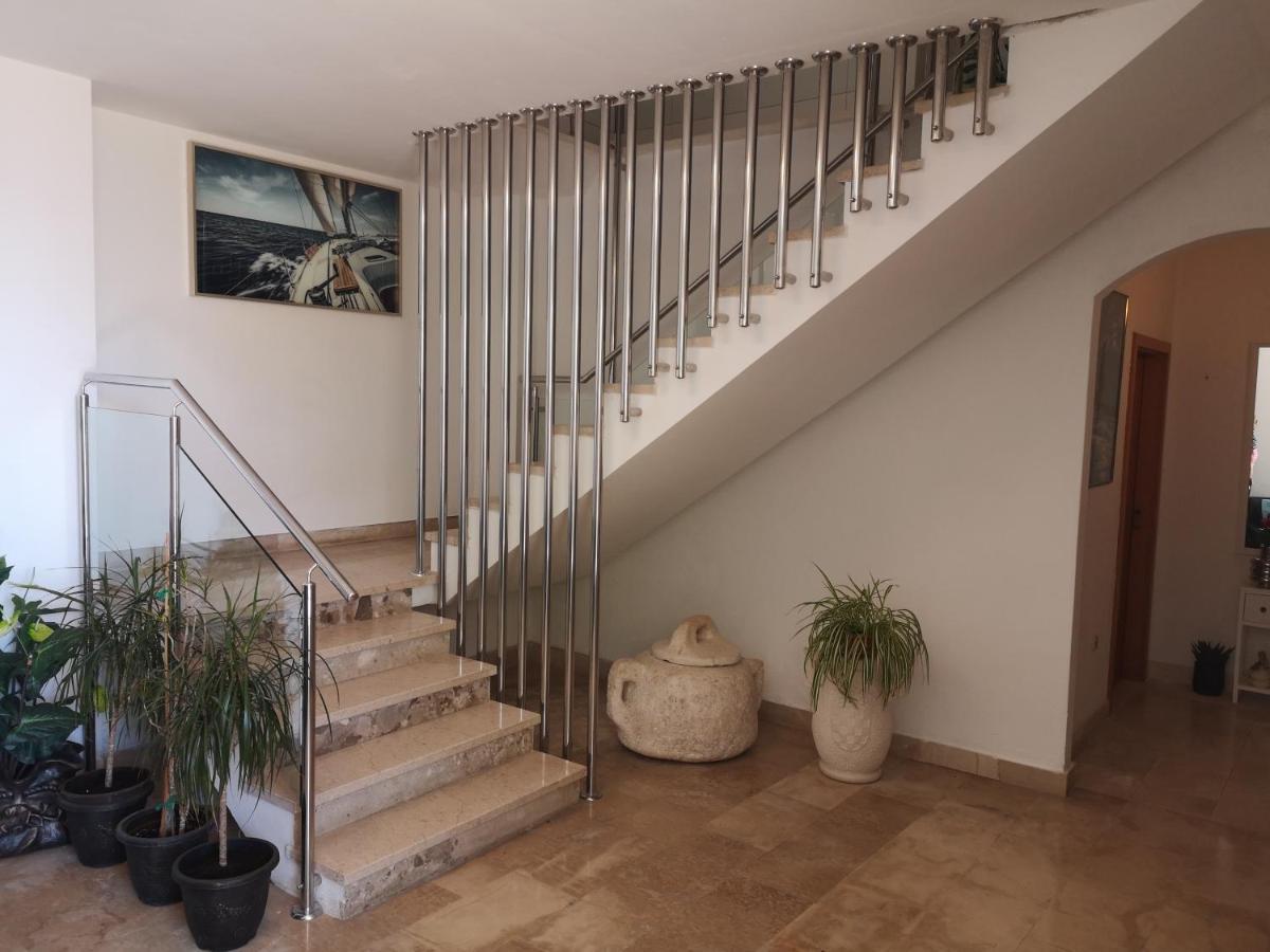 Apartmani California II ポドゥゴラ エクステリア 写真