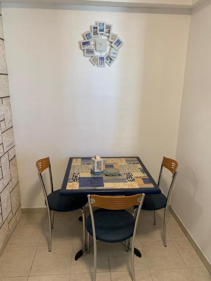 Apartmani California II ポドゥゴラ エクステリア 写真
